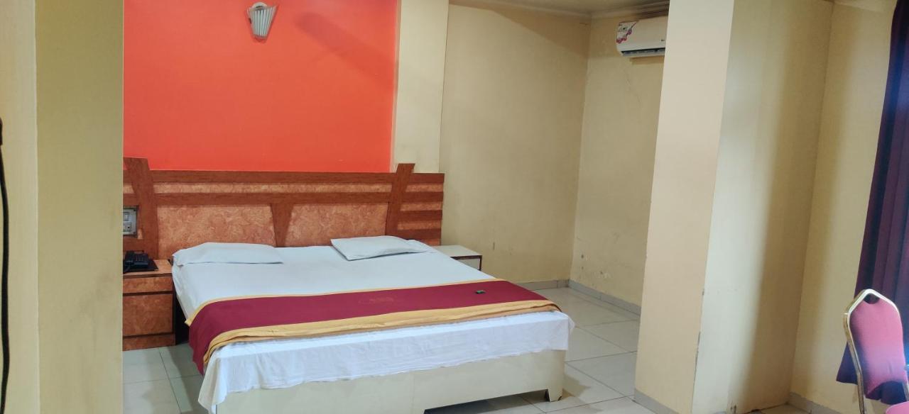 Hotel Holiday Cottage Inn, Sinhagad Fort 2*