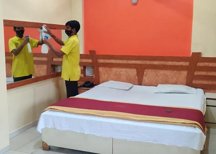 Holiday Cottage Inn, Sinhagad Fort