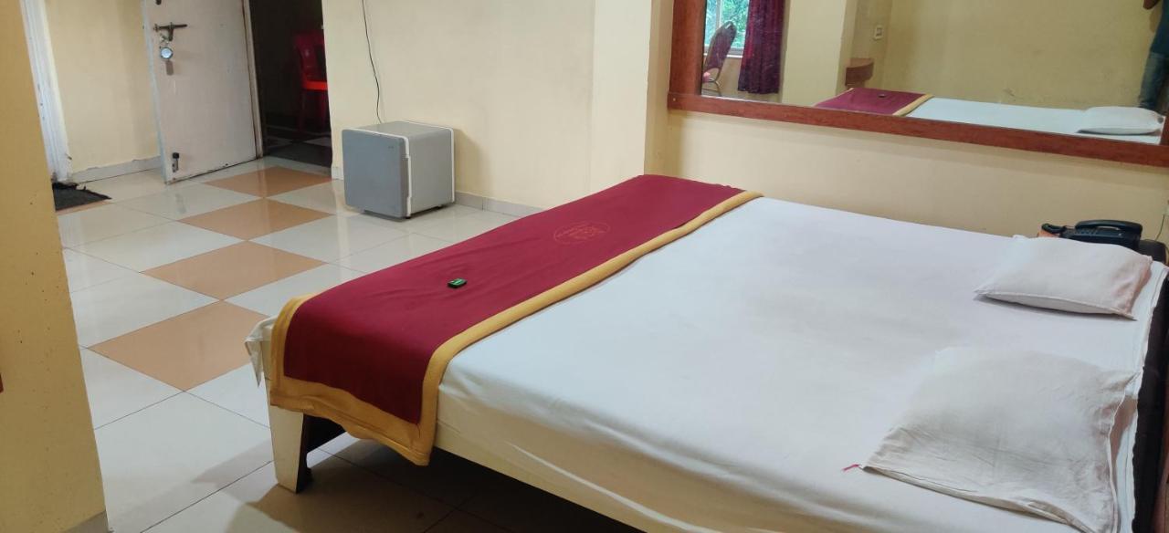 Hotel Holiday Cottage Inn, Sinhagad Fort