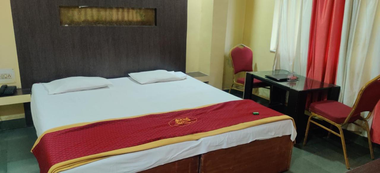 Holiday Cottage Inn, Sinhagad Fort Hotel 2*