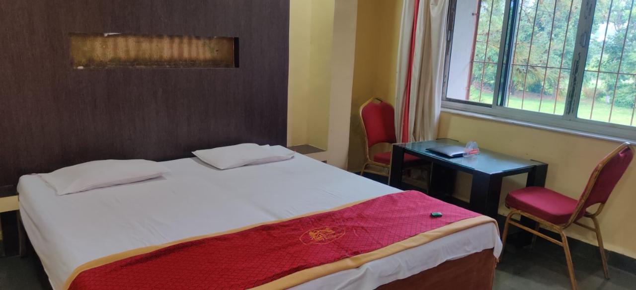 Holiday Cottage Inn, Sinhagad Fort Hotel 2*