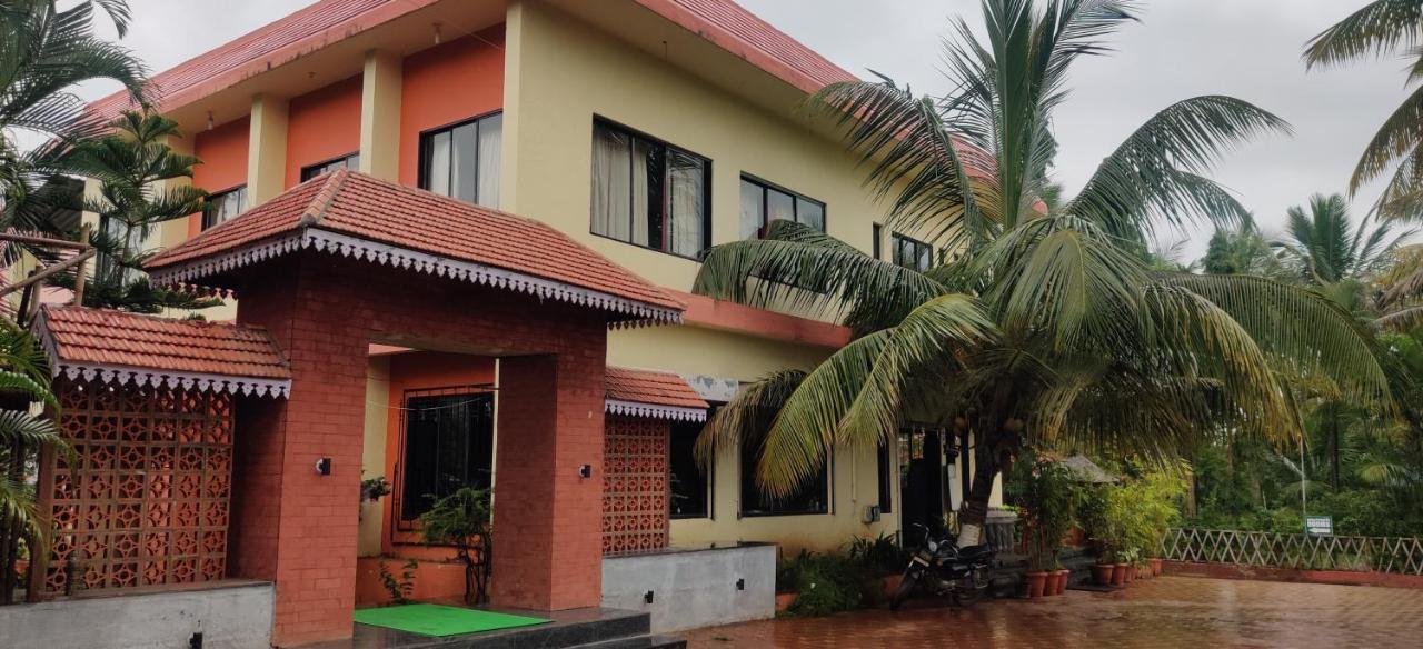 Hotel Holiday Cottage Inn, Sinhagad Fort